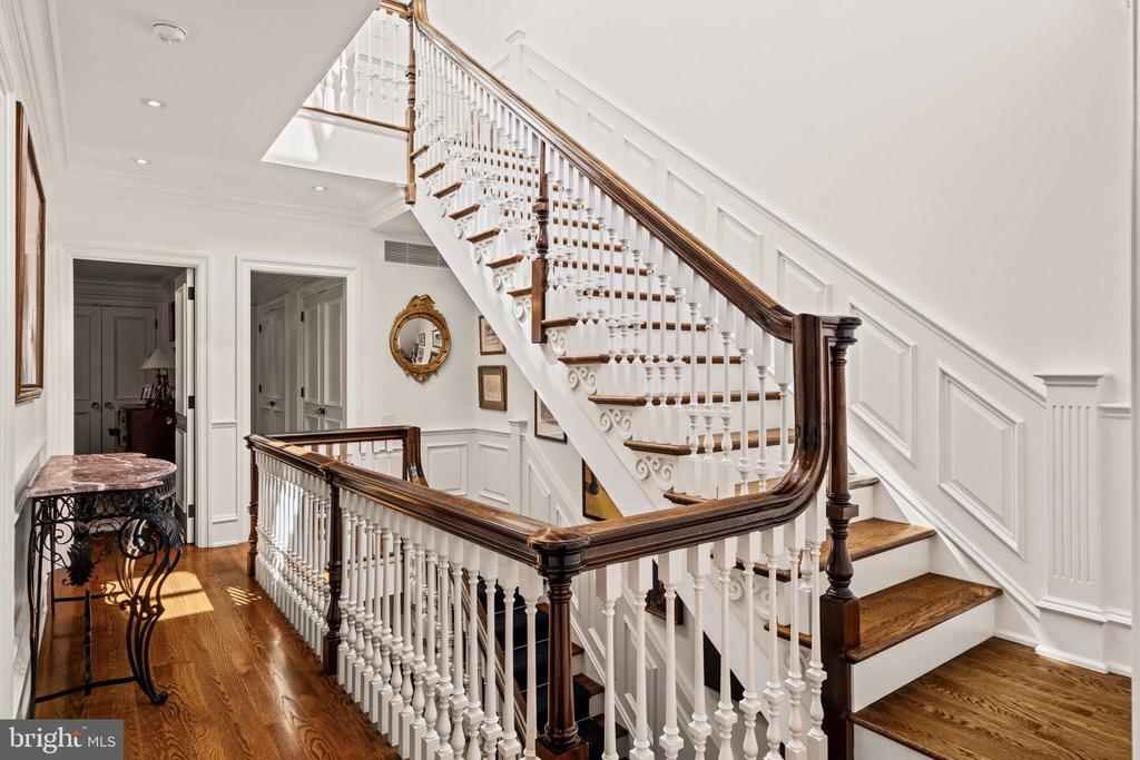 2015 DELANCEY PLACE