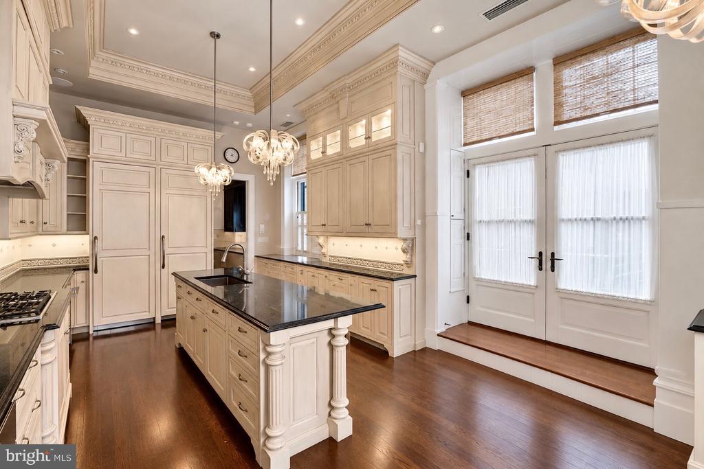 2015 DELANCEY PLACE