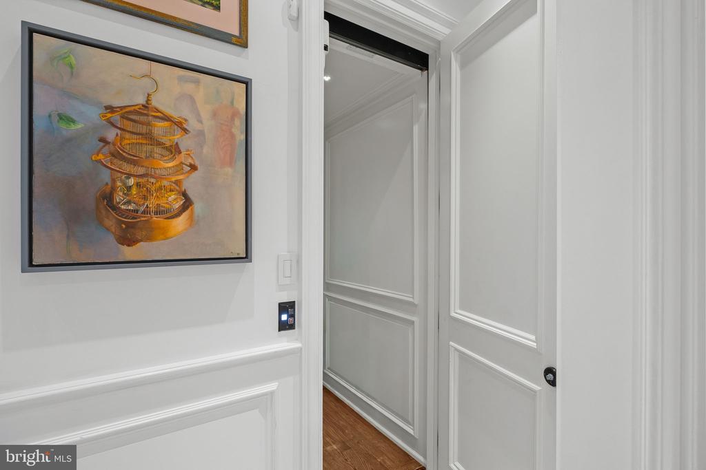 2015 DELANCEY PLACE