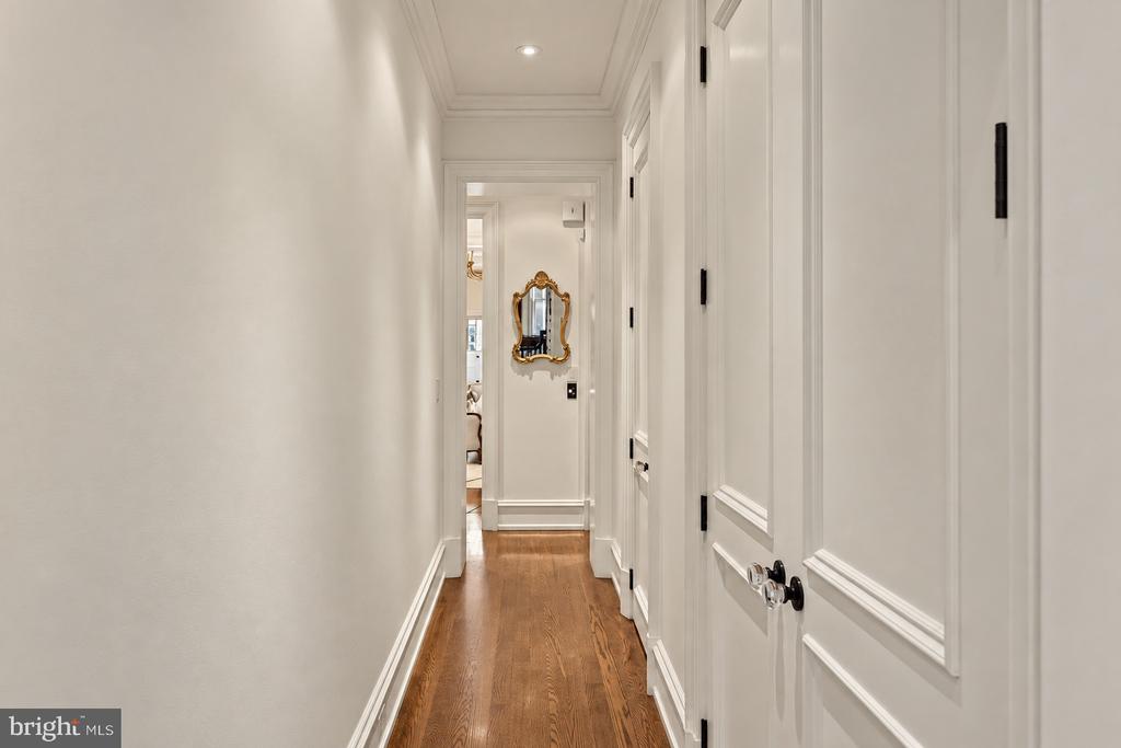 2015 DELANCEY PLACE