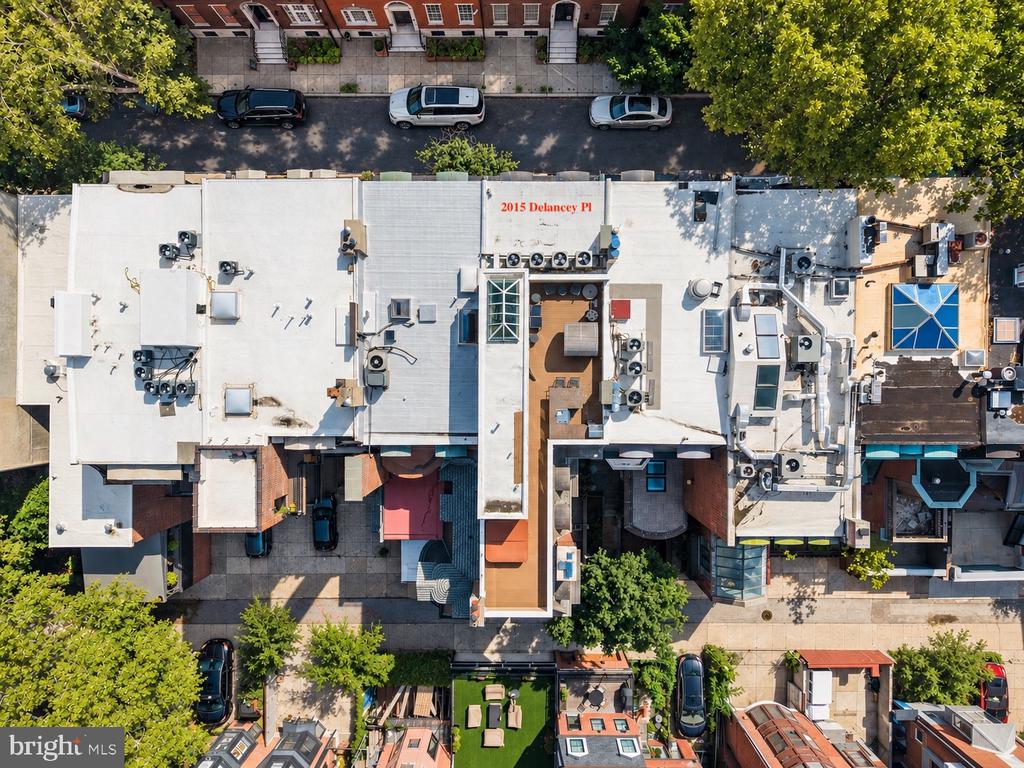 2015 DELANCEY PLACE