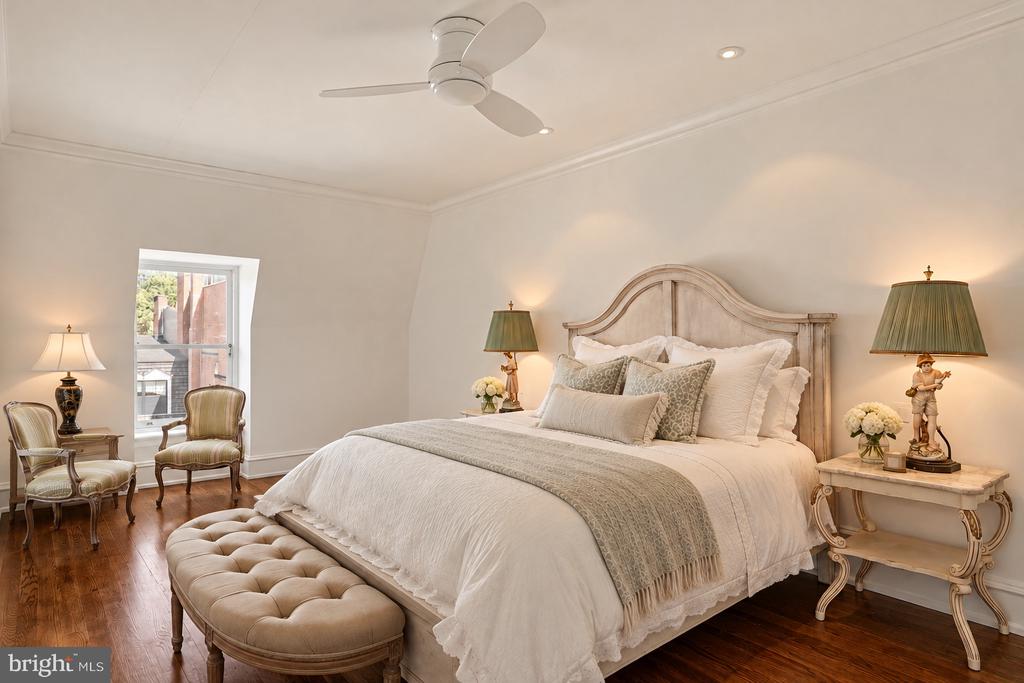 2015 DELANCEY PLACE