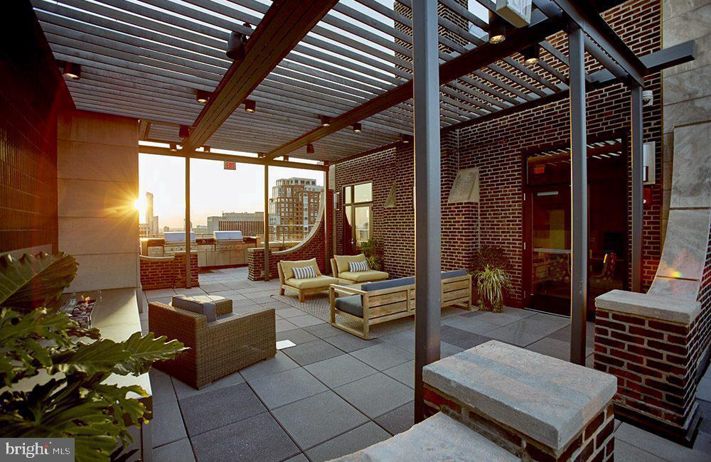 1616 WALNUT STREET Unit: 2210