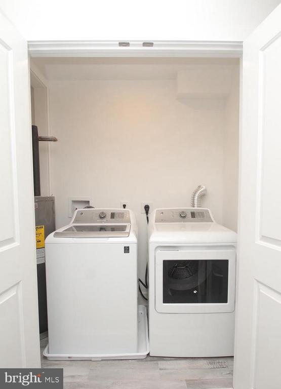 2560 FRANKFORD AVENUE Unit: 3F