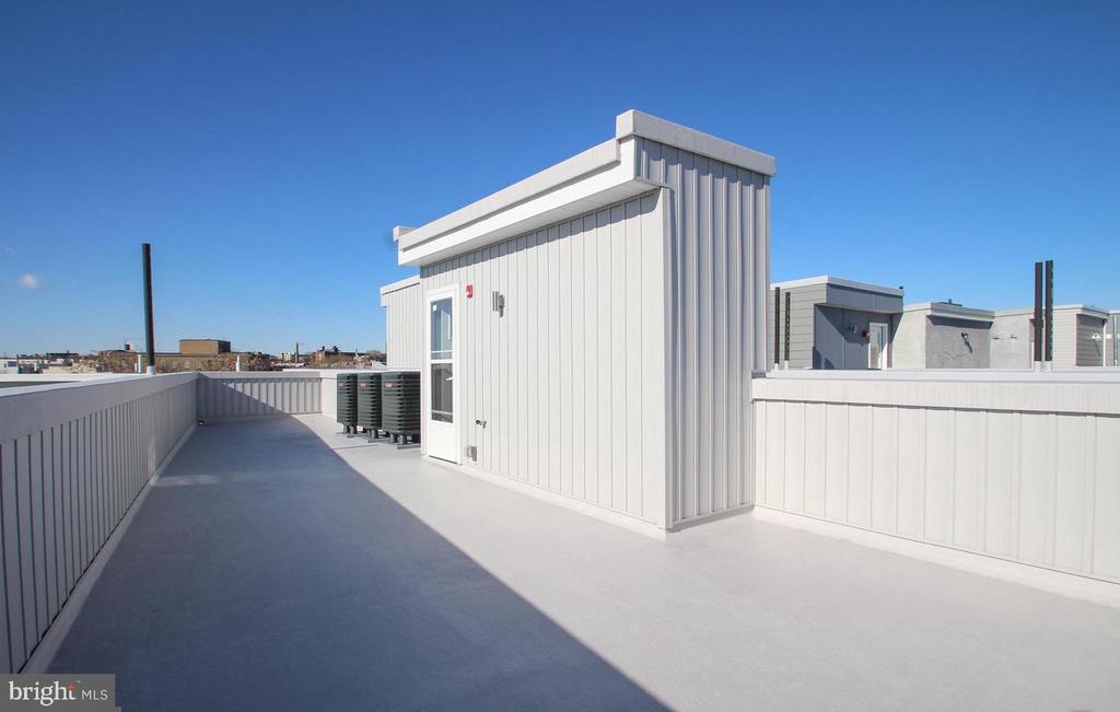 2560 FRANKFORD AVENUE Unit: 3F