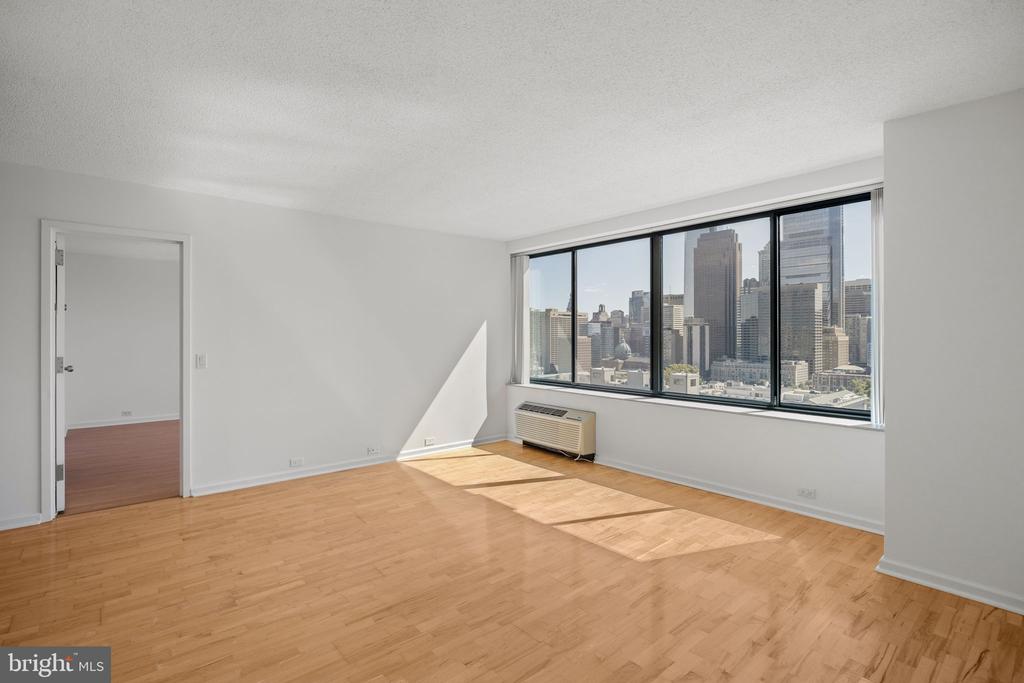 2001 HAMILTON STREET Unit: 2004