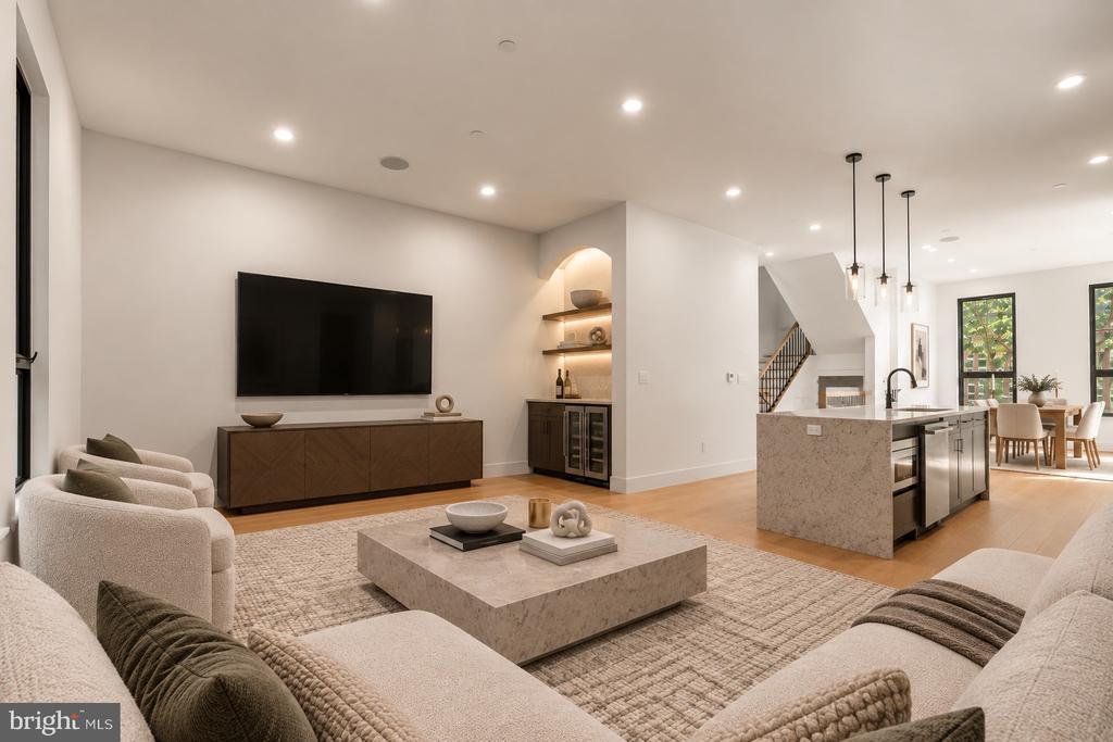 722 S 17TH STREET