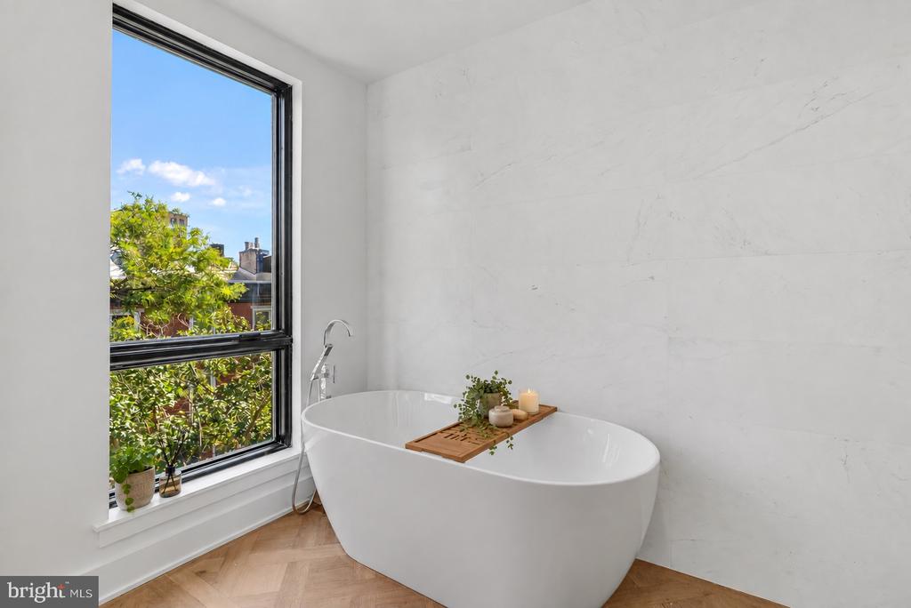 722 S 17TH STREET
