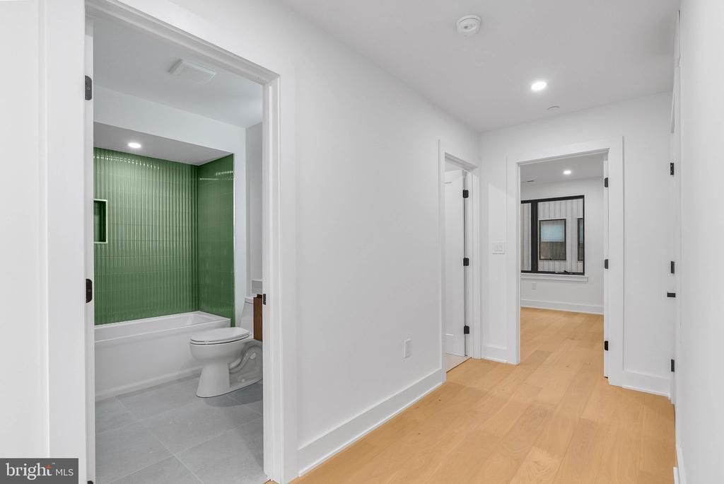 722 S 17TH STREET