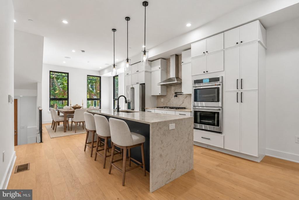 722 S 17TH STREET