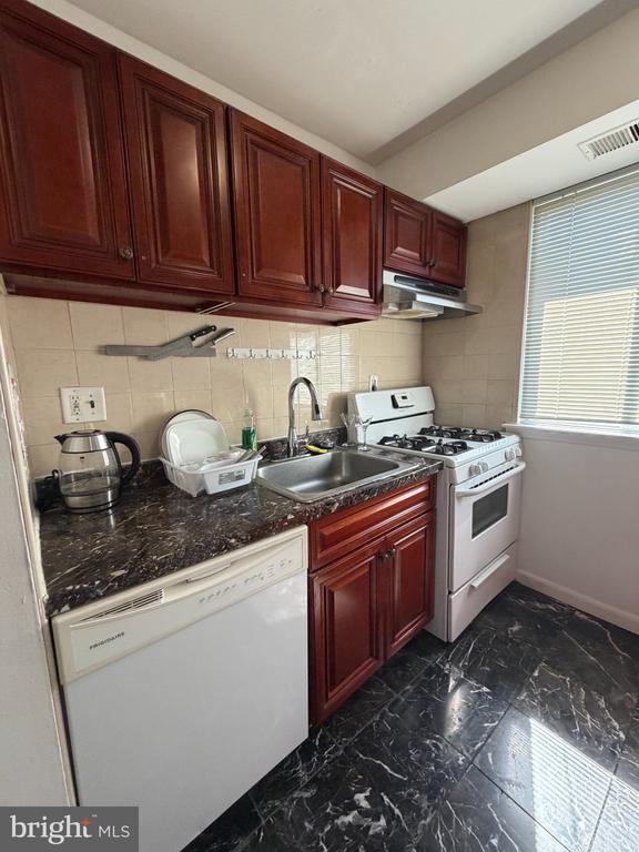9921-00 BUSTLETON AVENUE Unit: Y10