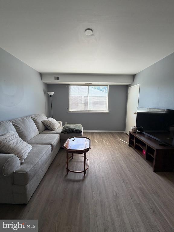 9921-00 BUSTLETON AVENUE Unit: Y10