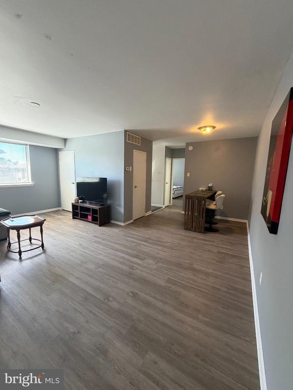 9921-00 BUSTLETON AVENUE Unit: Y10