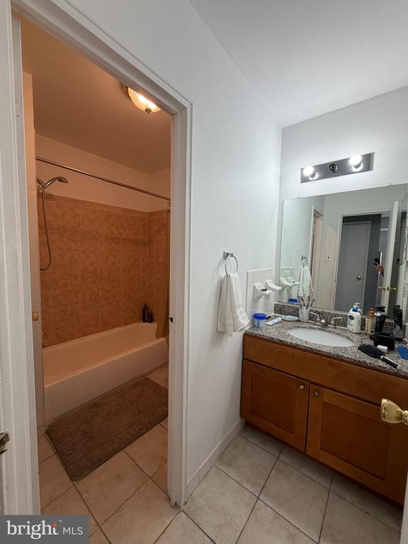 9921-00 BUSTLETON AVENUE Unit: Y10
