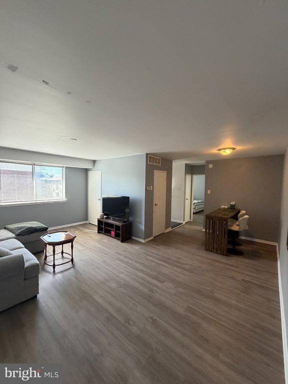 9921-00 BUSTLETON AVENUE Unit: Y10