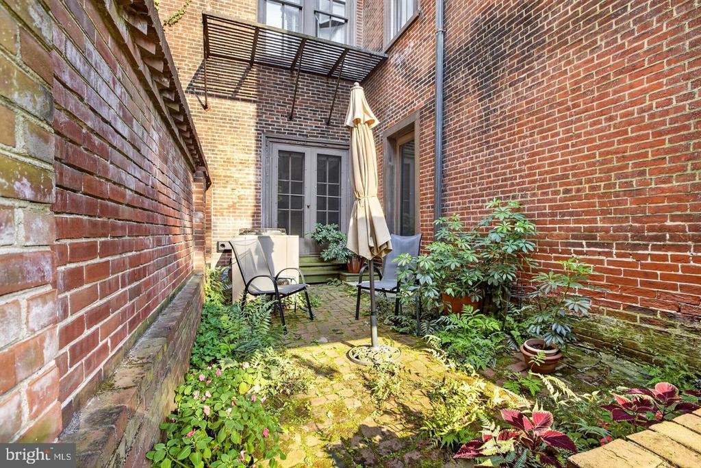 234 S 3RD STREET