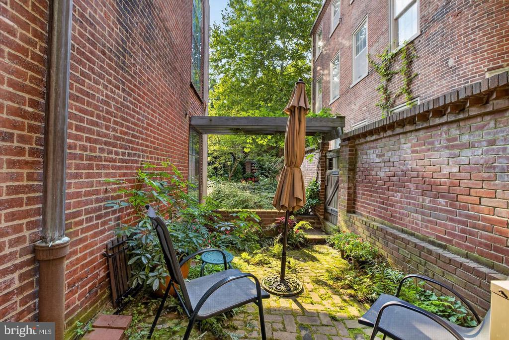234 S 3RD STREET