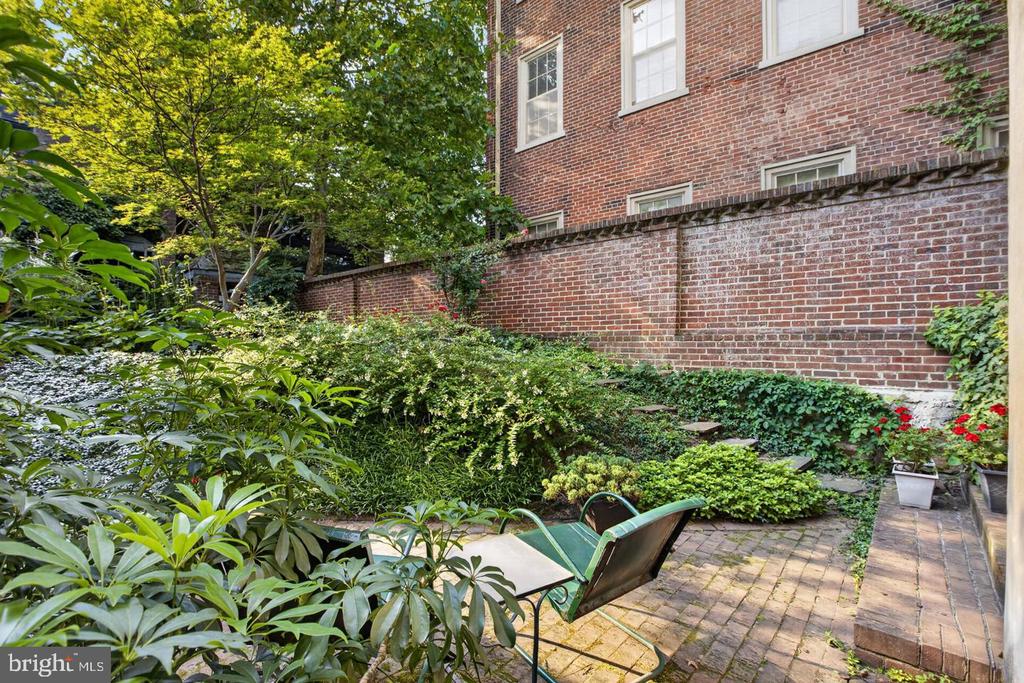 234 S 3RD STREET