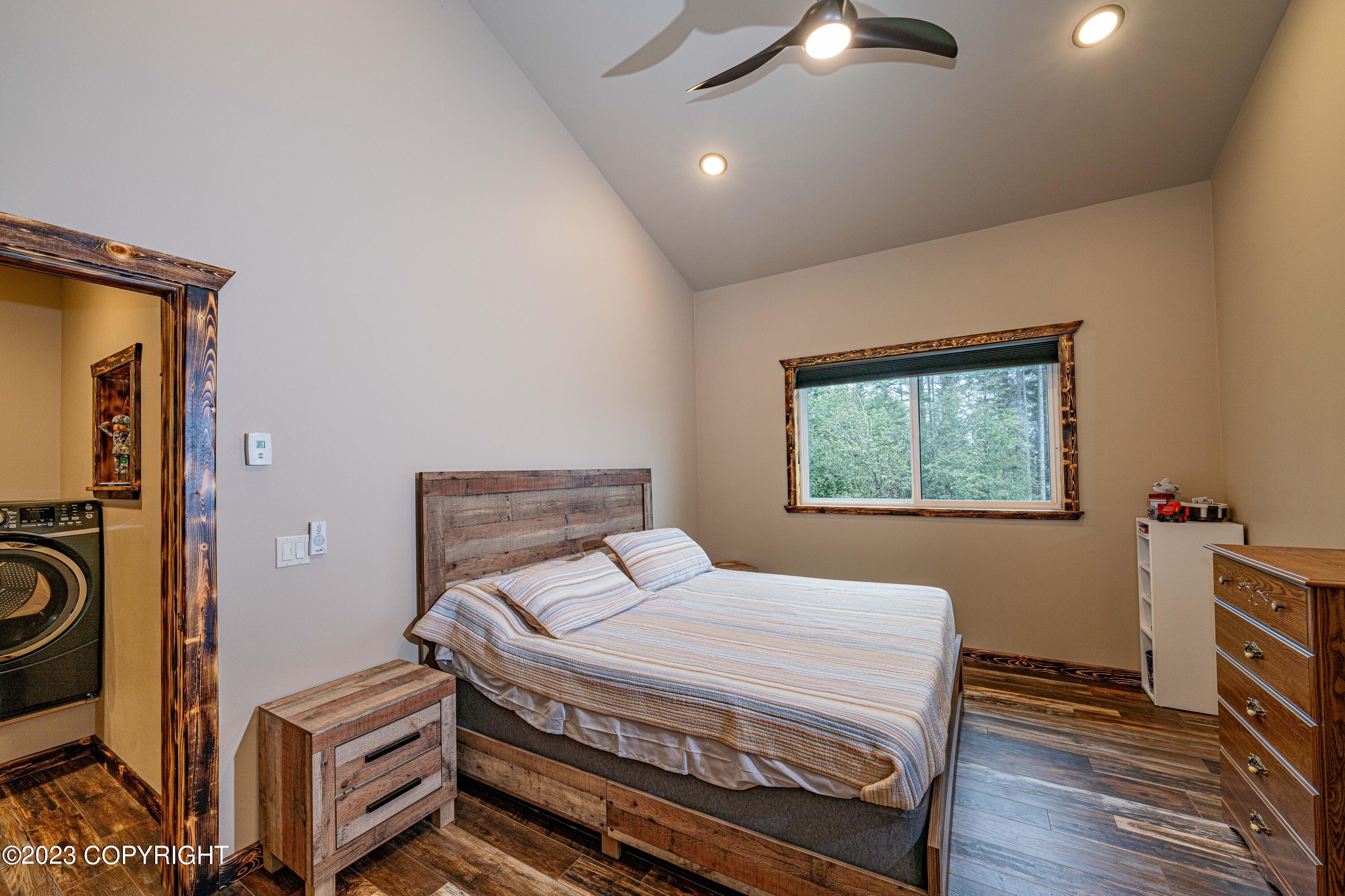 1546 Sterling Highway