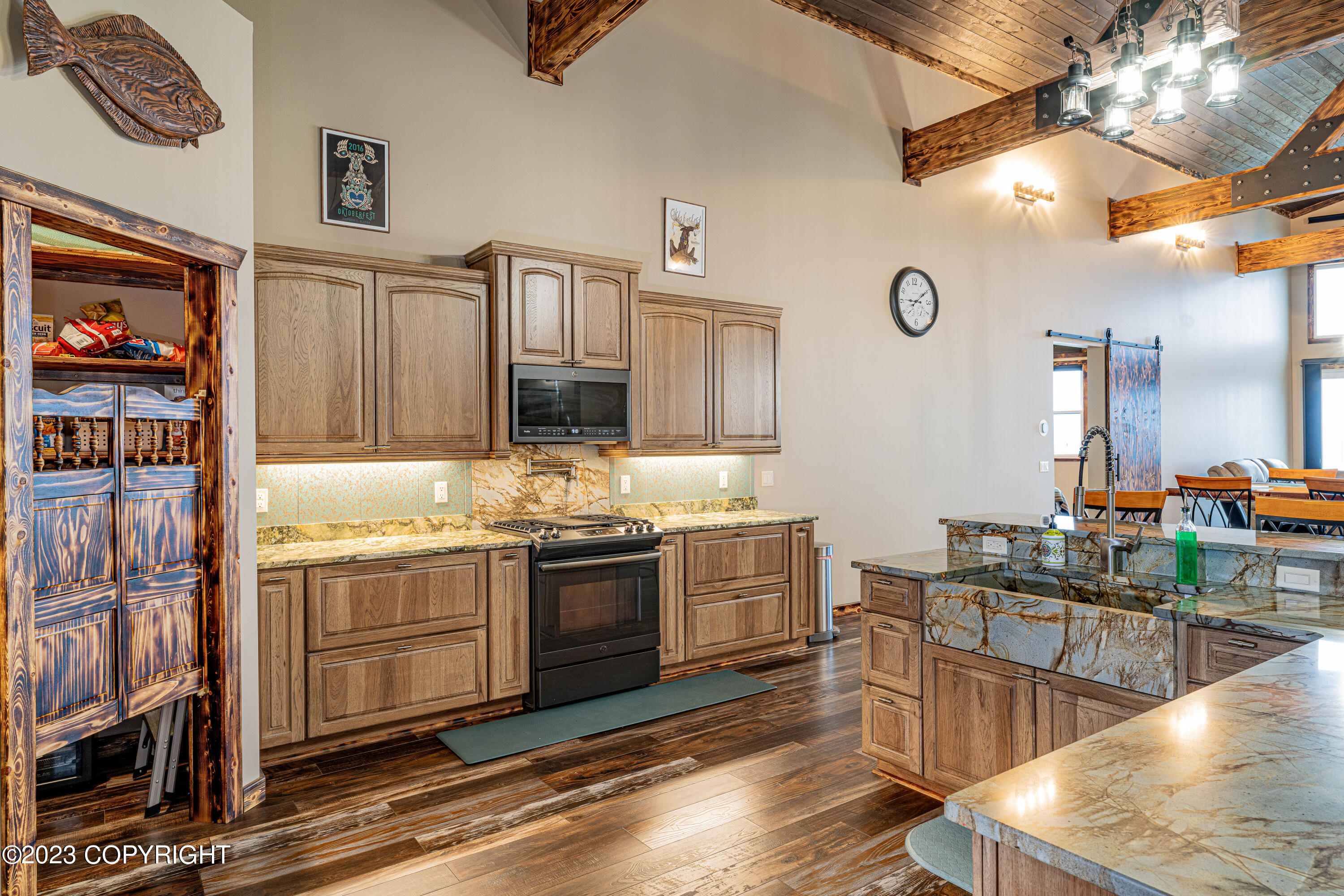 1546 Sterling Highway