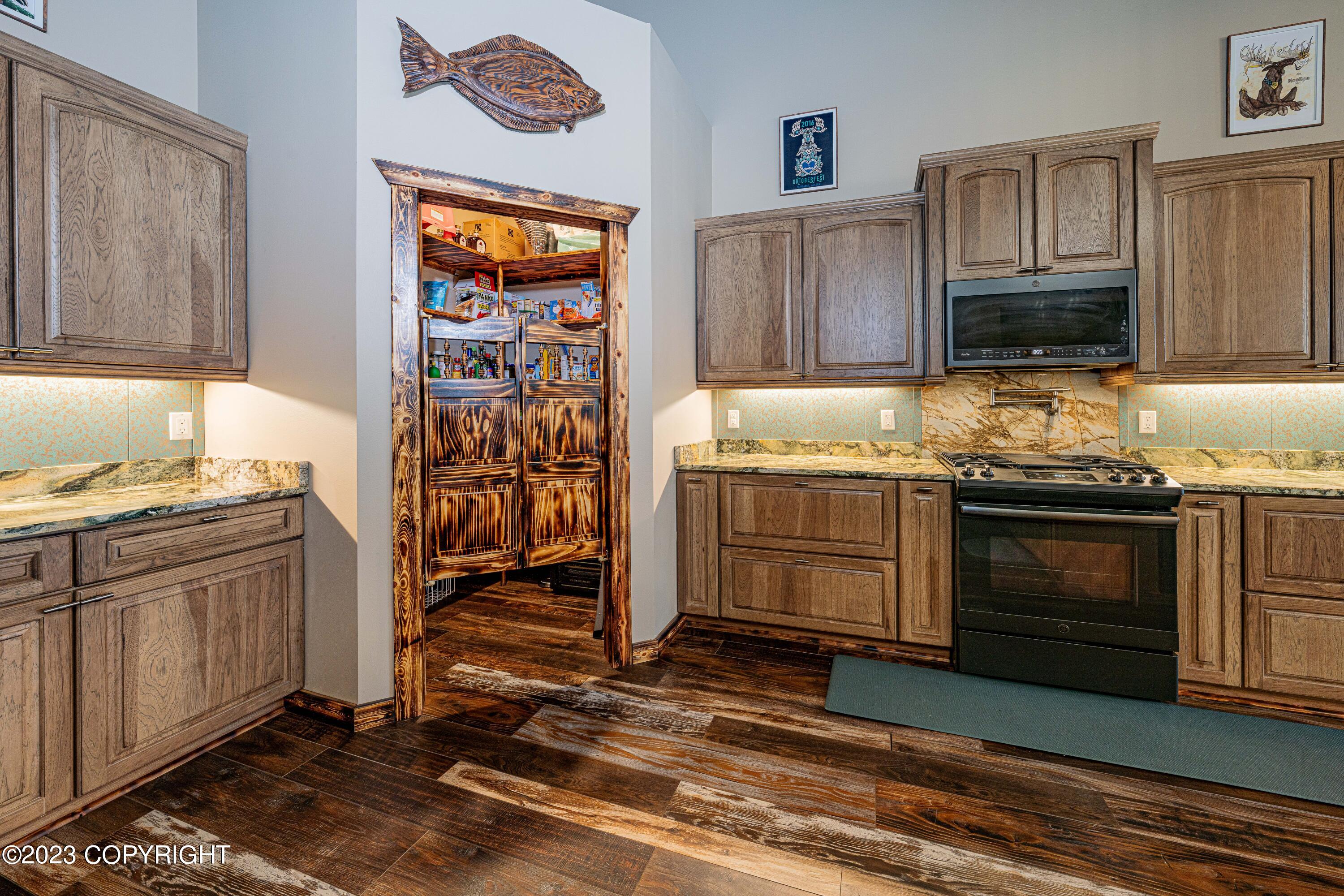 1546 Sterling Highway