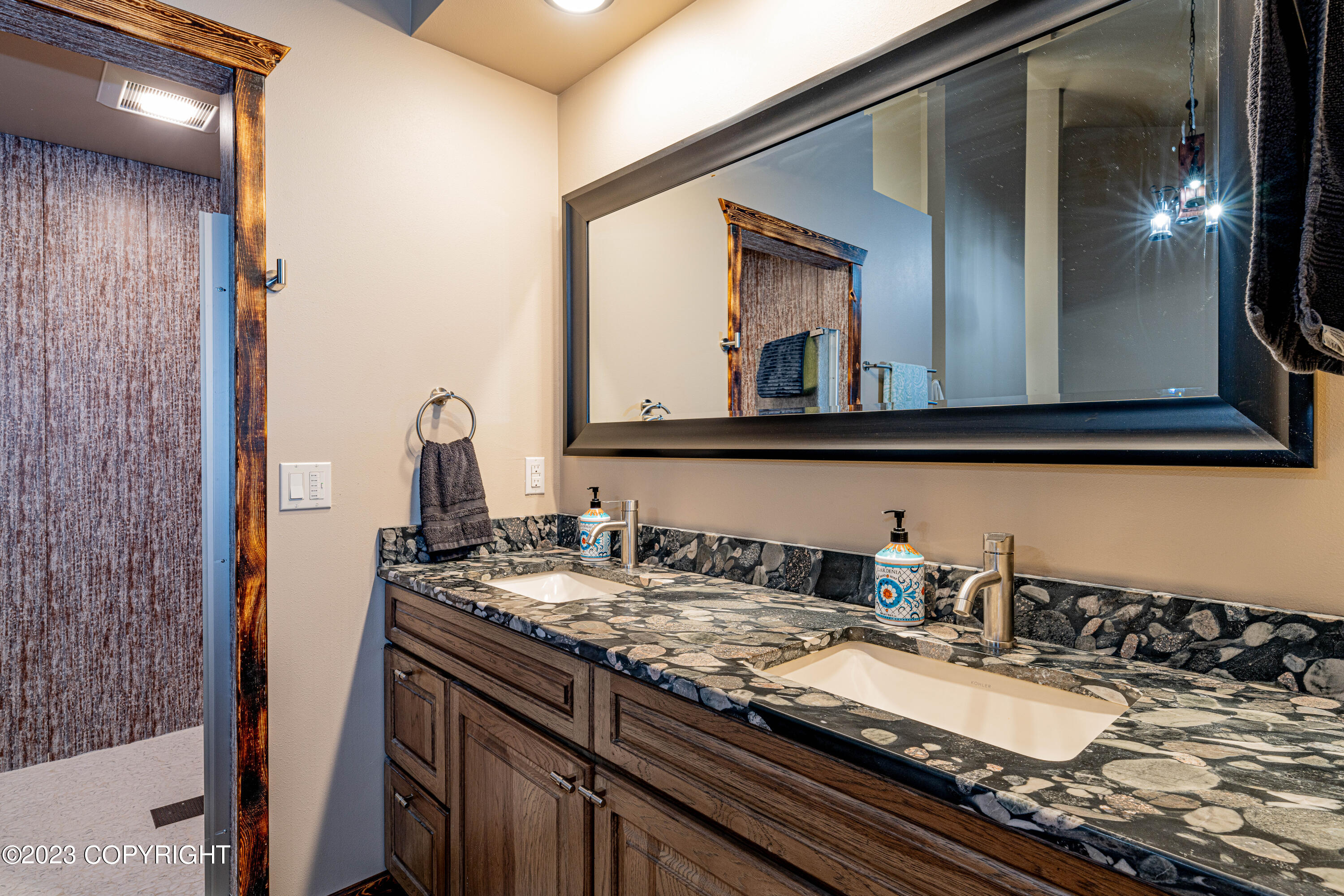 1546 Sterling Highway