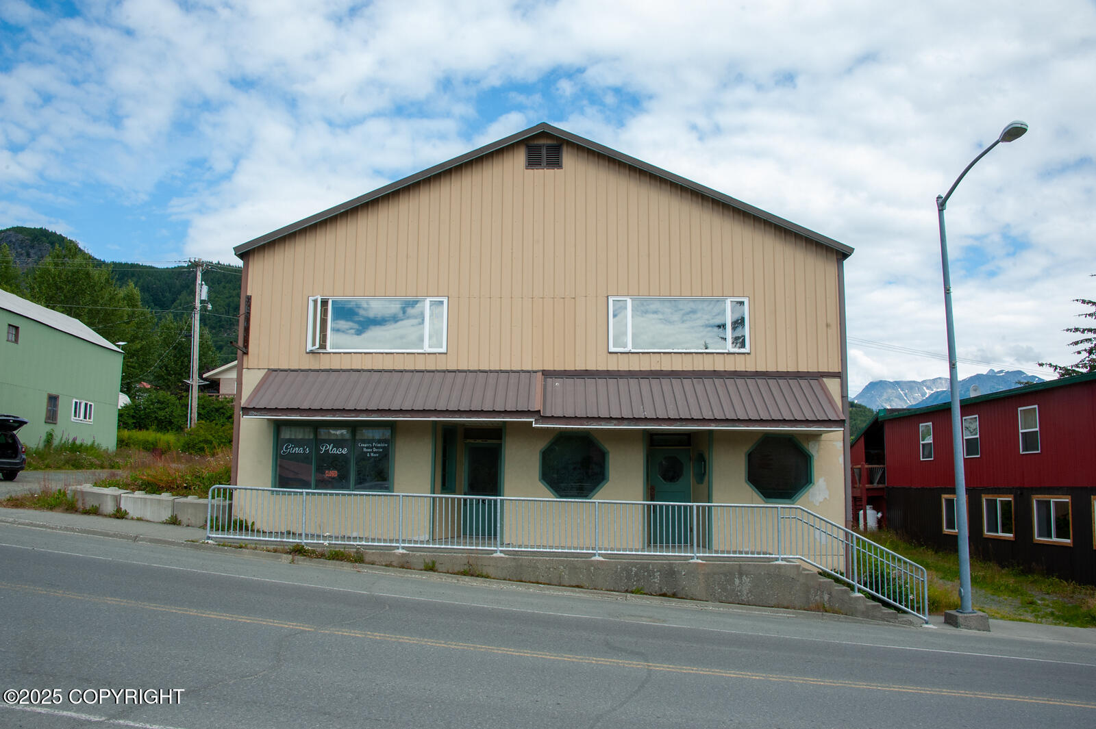 16 Main Street