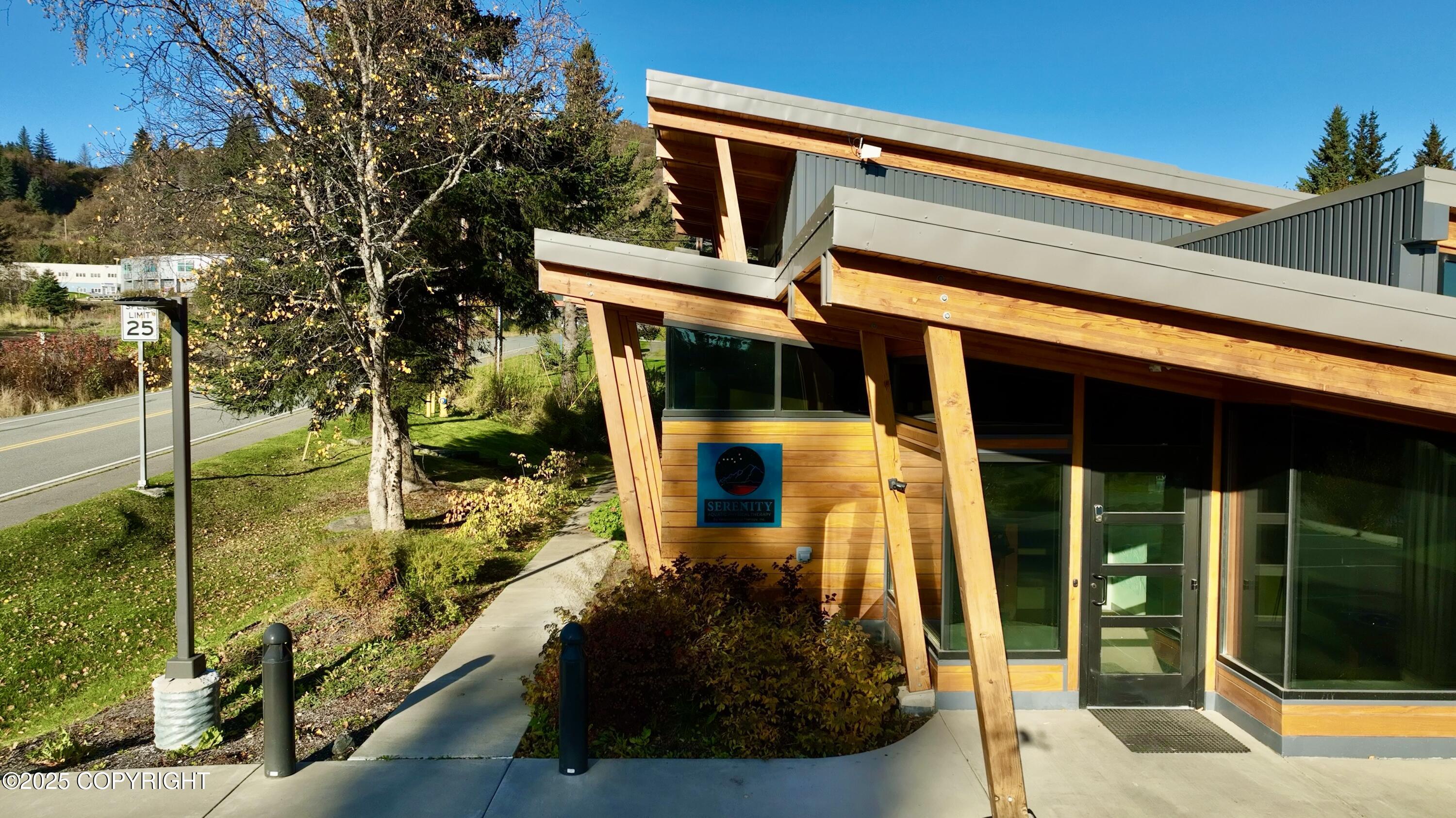 210 W Fairview Avenue, Homer