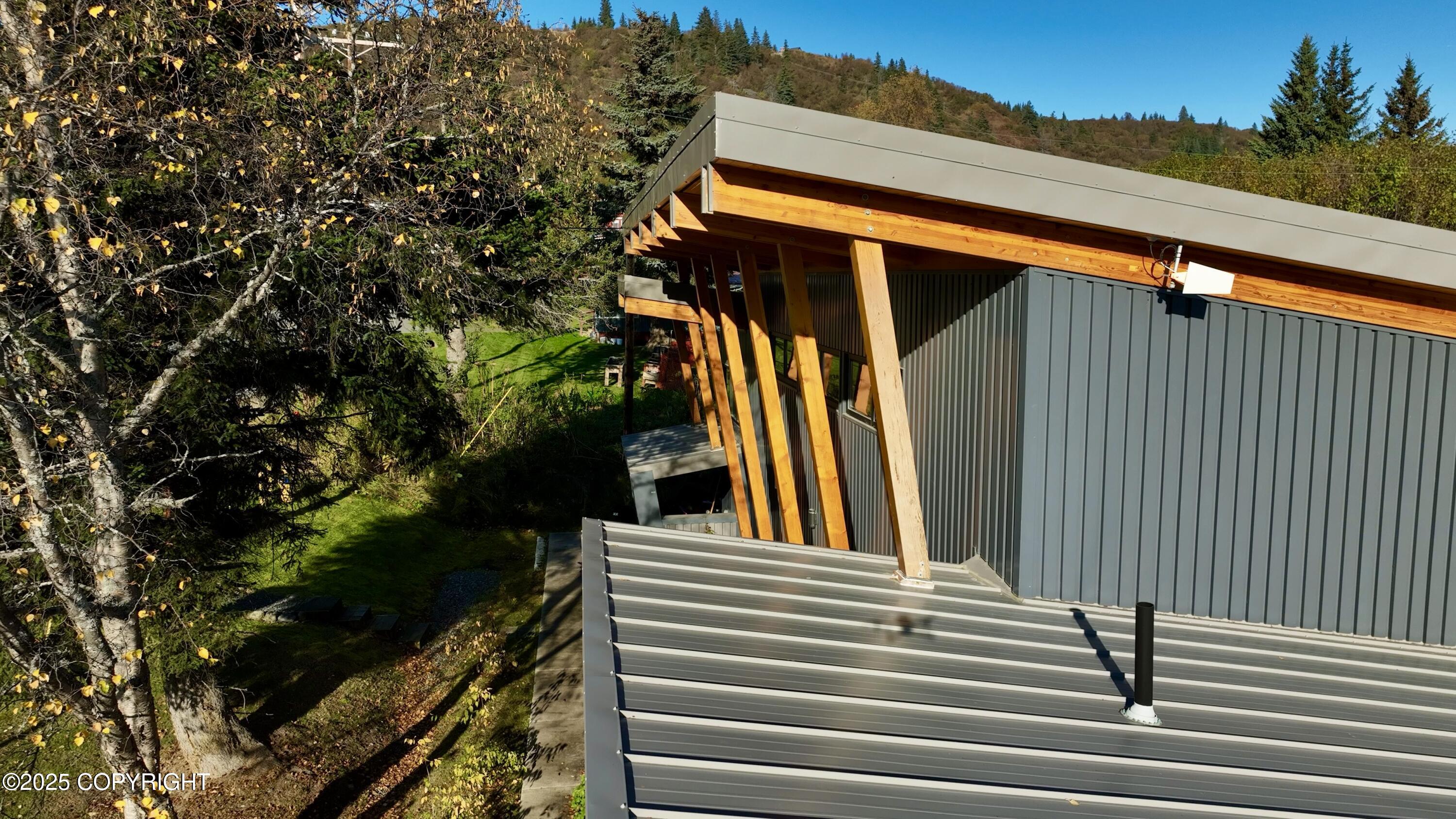 210 W Fairview Avenue, Homer