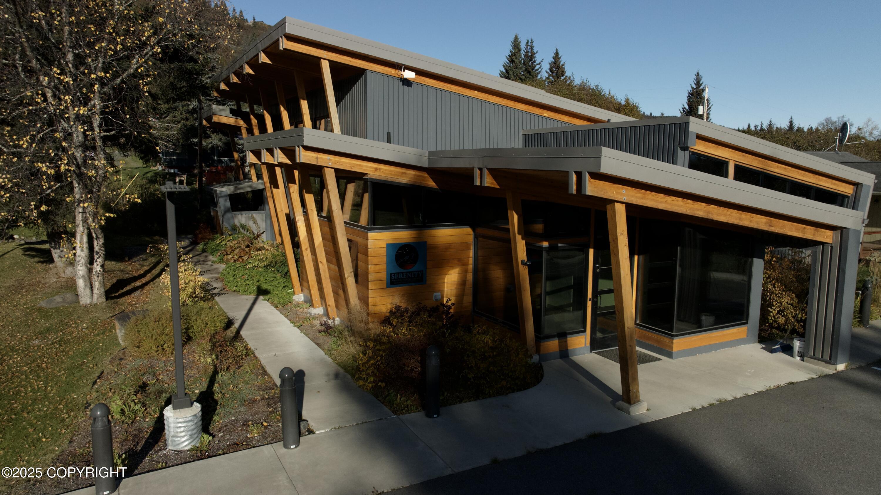 210 W Fairview Avenue, Homer