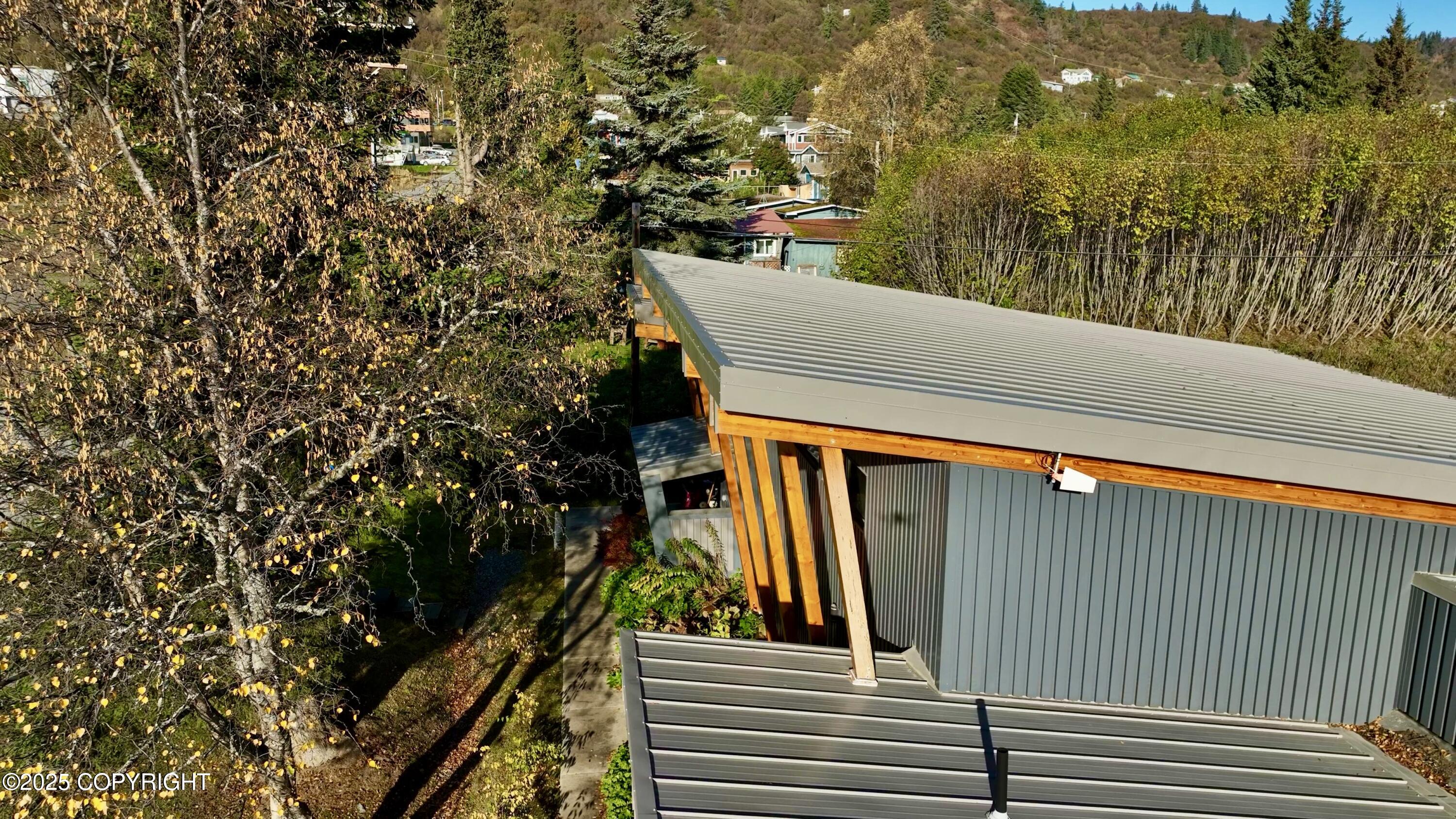 210 W Fairview Avenue, Homer