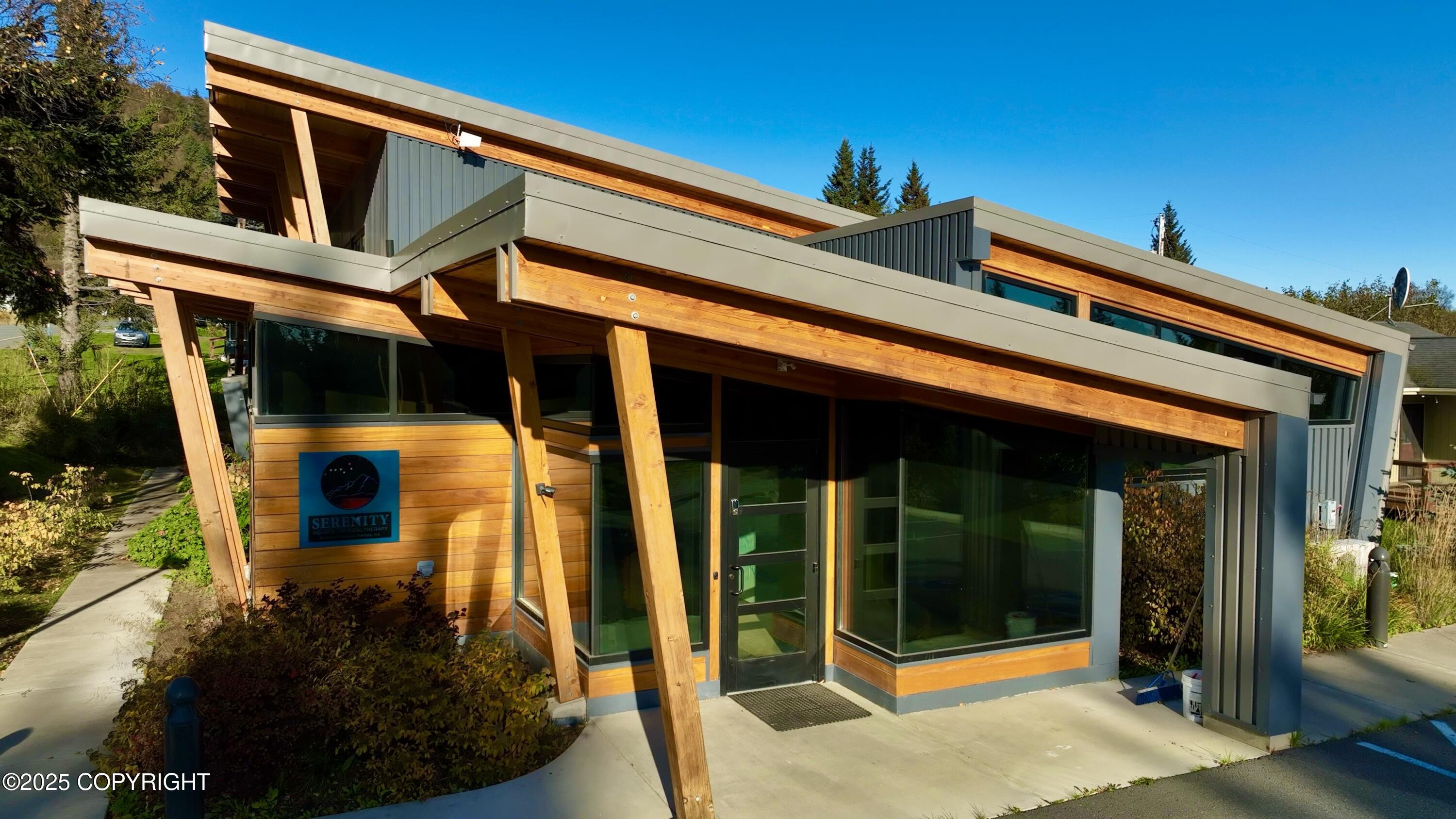 210 W Fairview Avenue, Homer