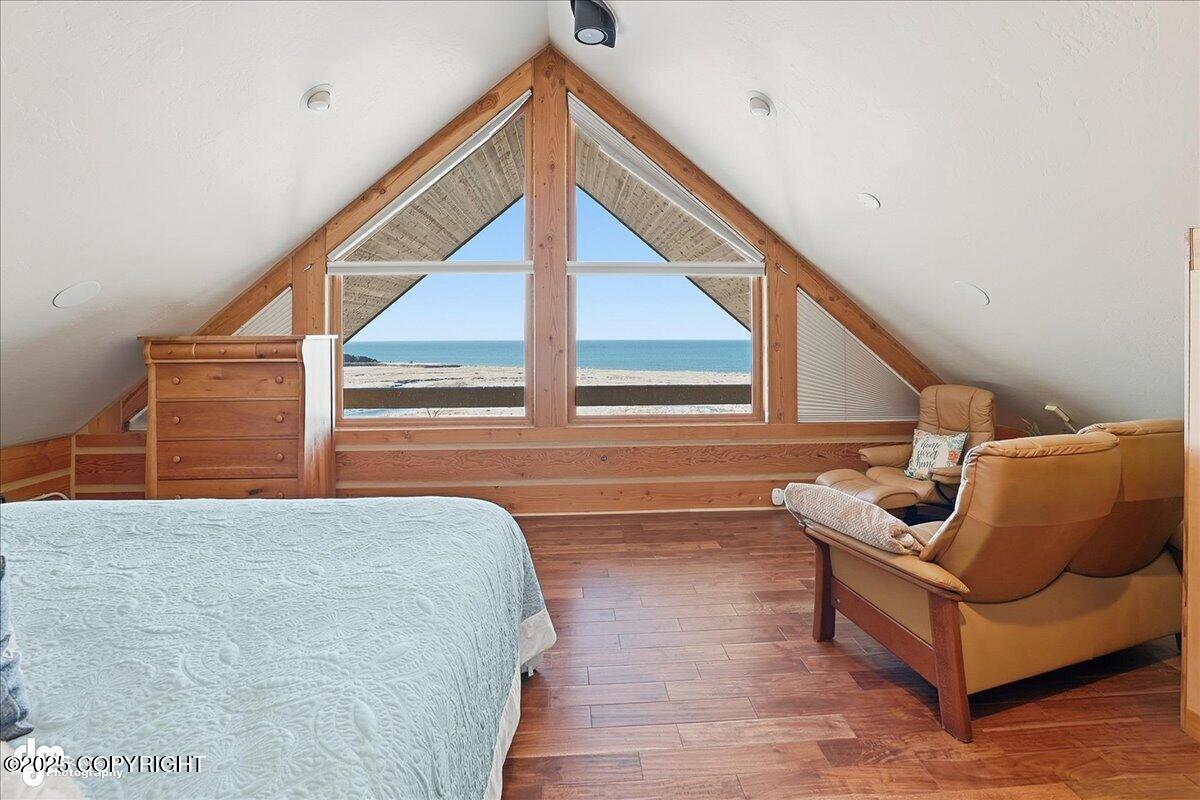 34143 HMS Resolution Road