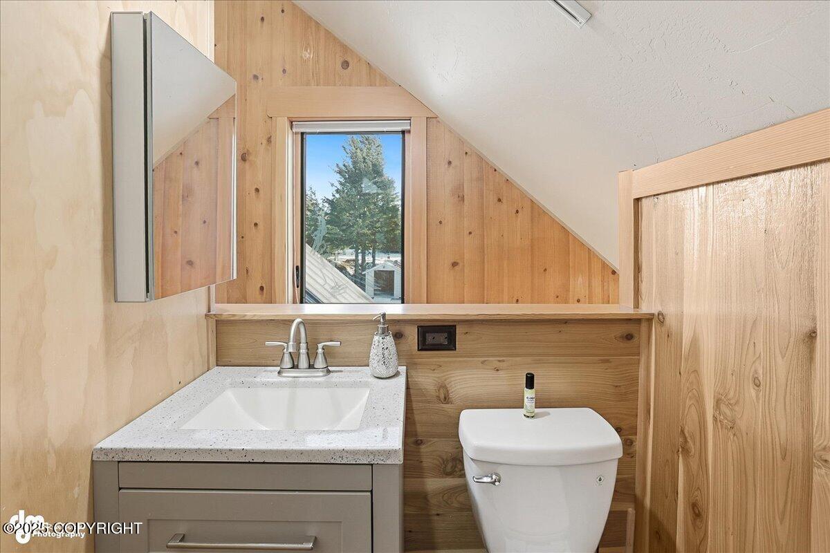 34143 HMS Resolution Road