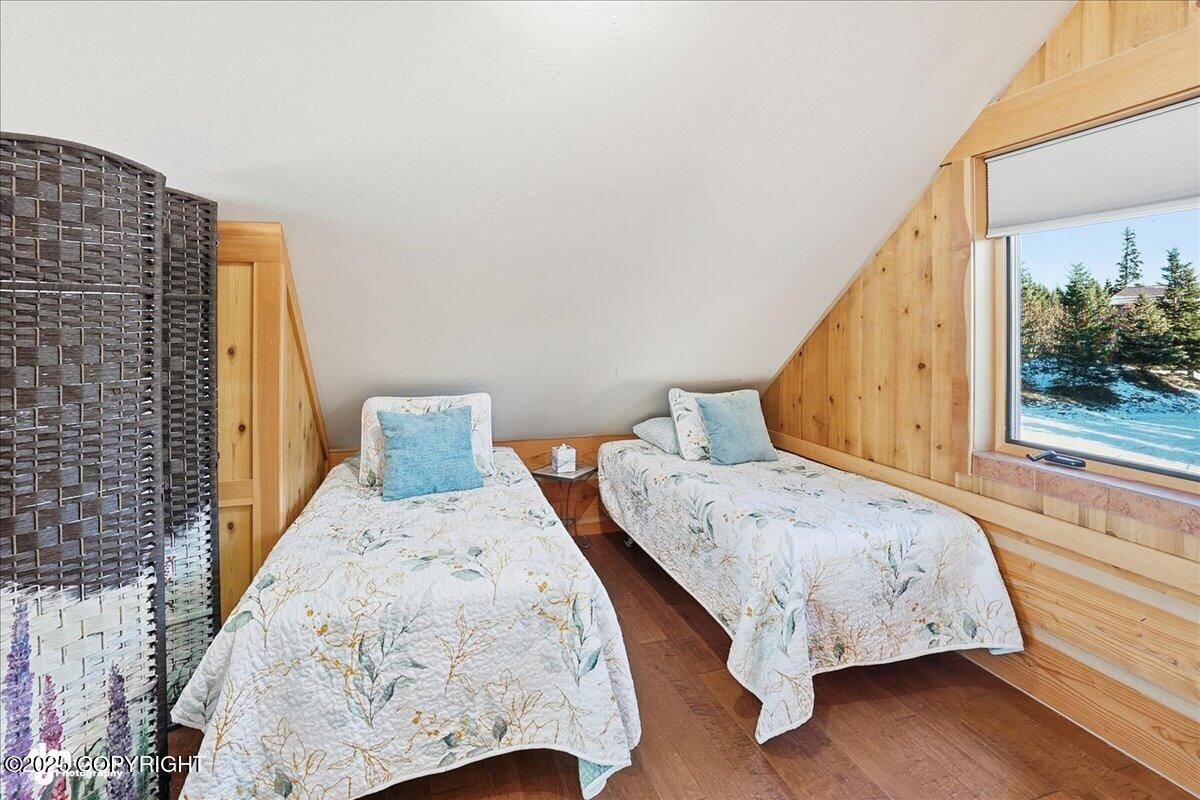 34143 HMS Resolution Road