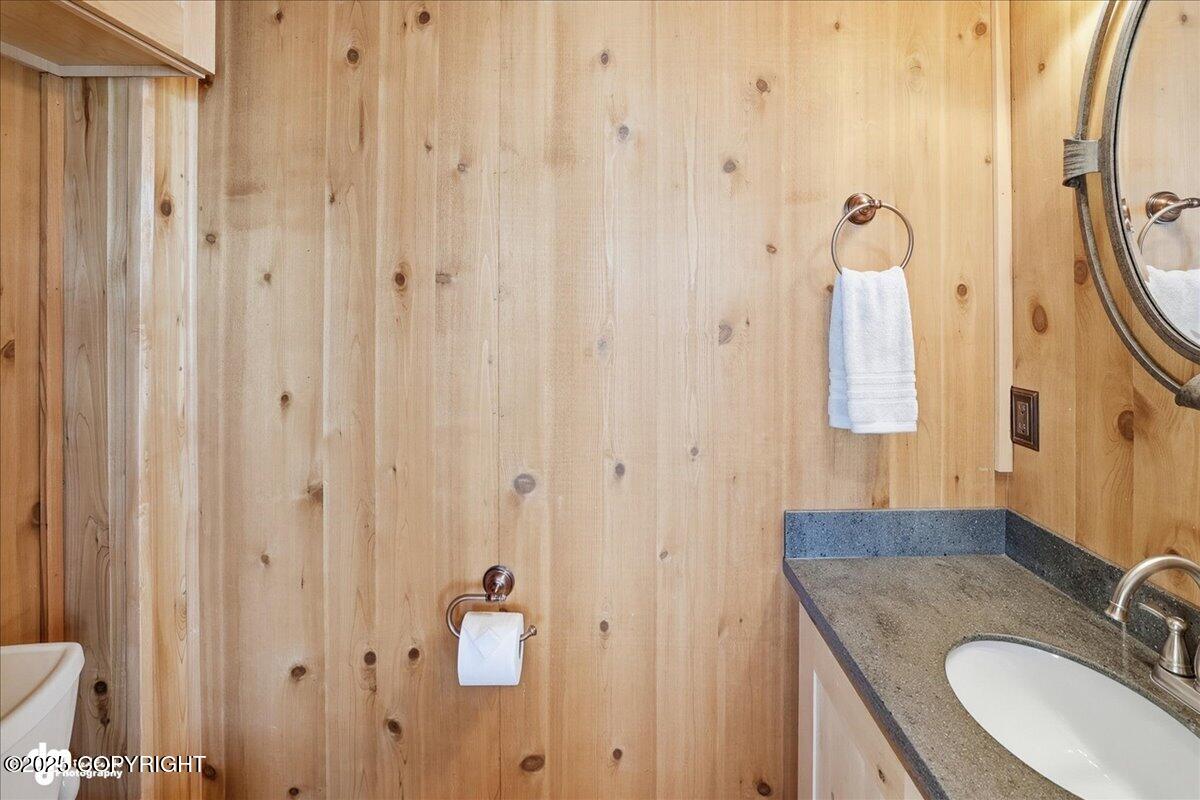 34143 HMS Resolution Road