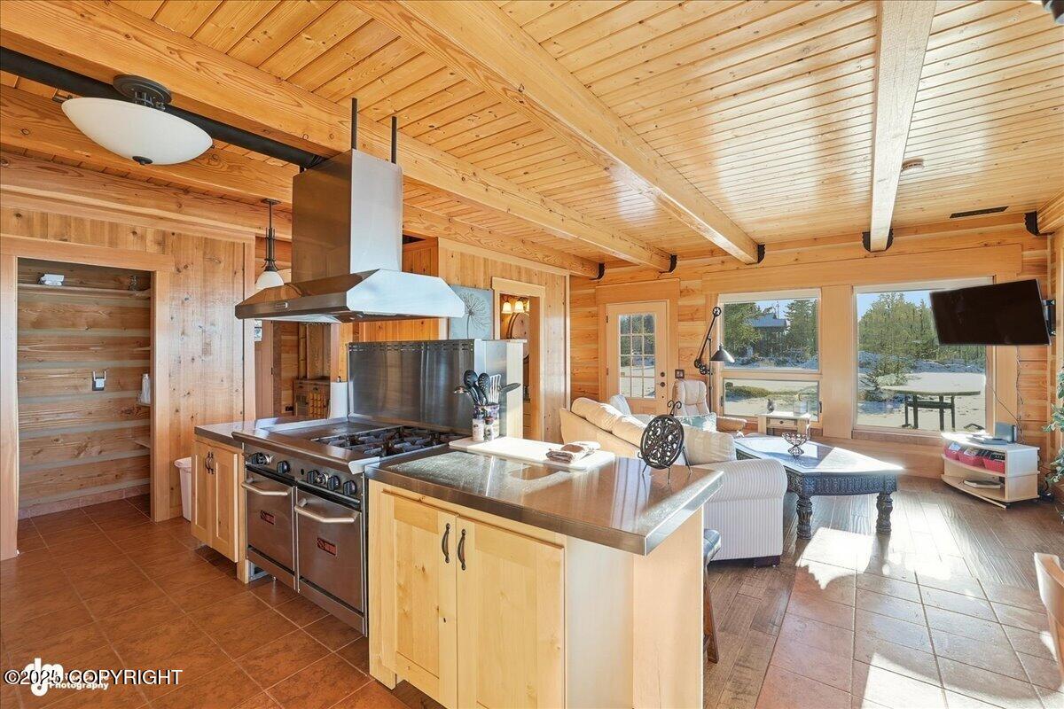 34143 HMS Resolution Road