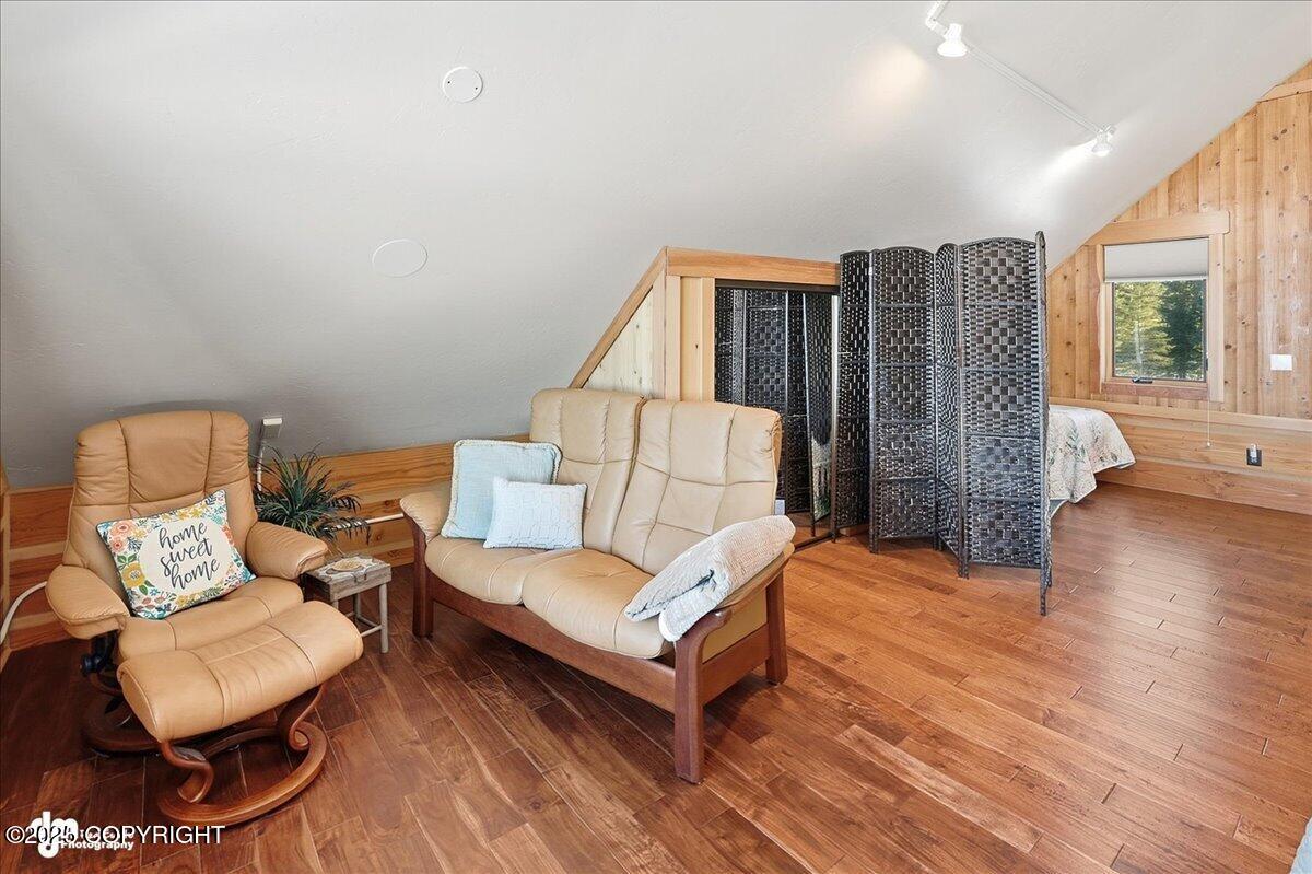 34143 HMS Resolution Road