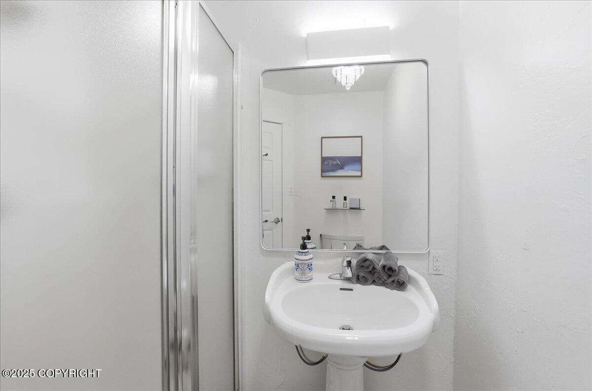 895 Ocean Drive Loop