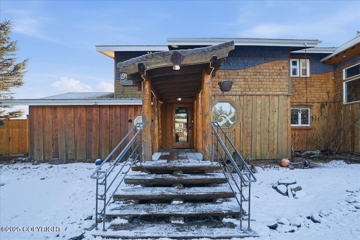 895 Ocean Drive Loop