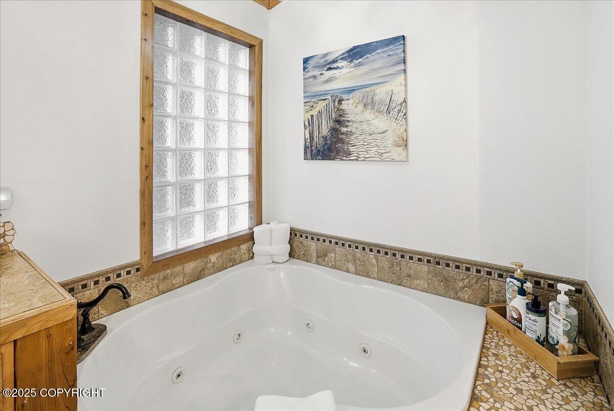 895 Ocean Drive Loop