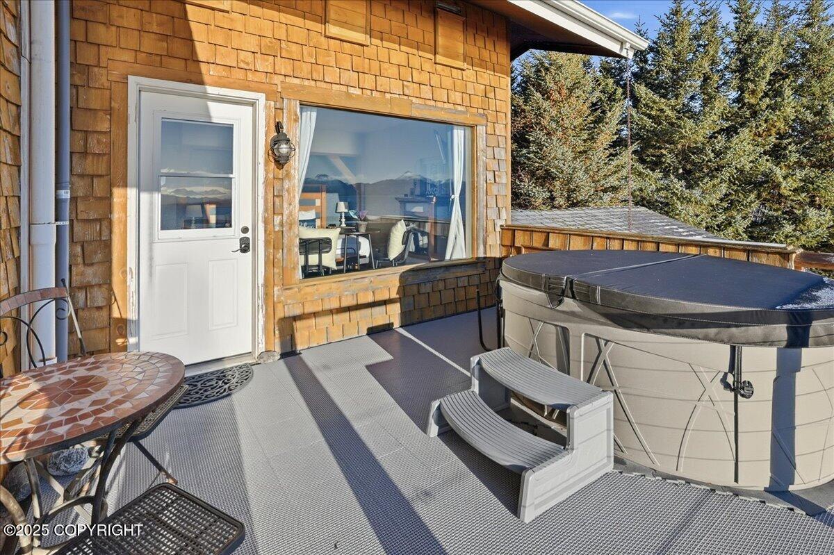 895 Ocean Drive Loop