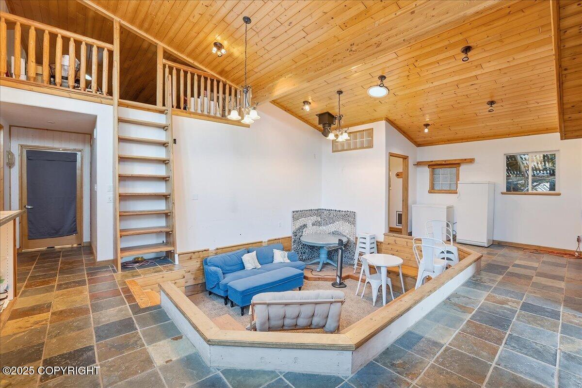 895 Ocean Drive Loop