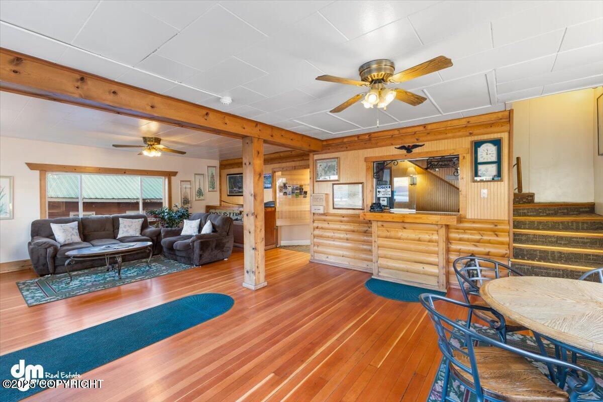 147 E Pioneer Avenue