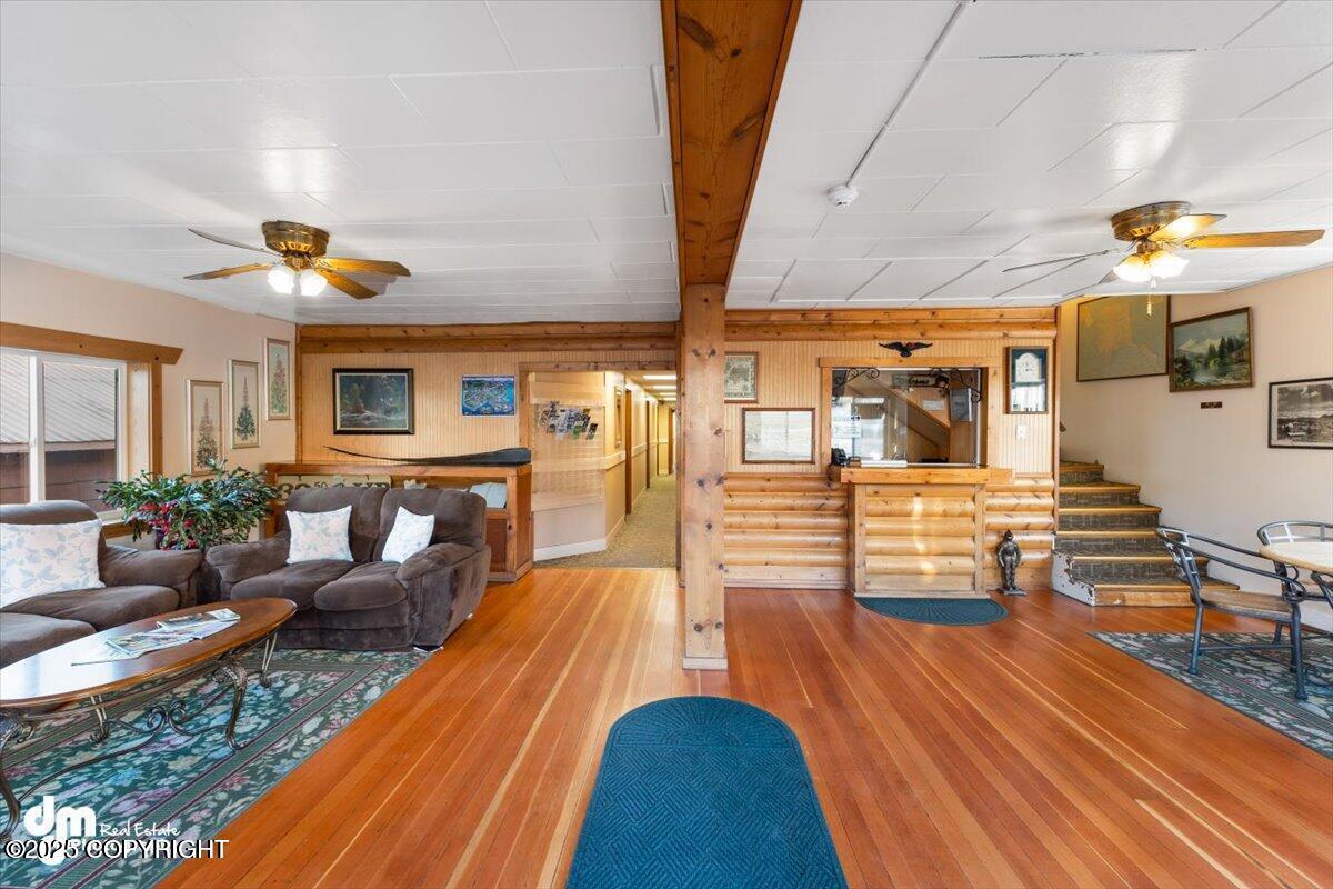 147 E Pioneer Avenue