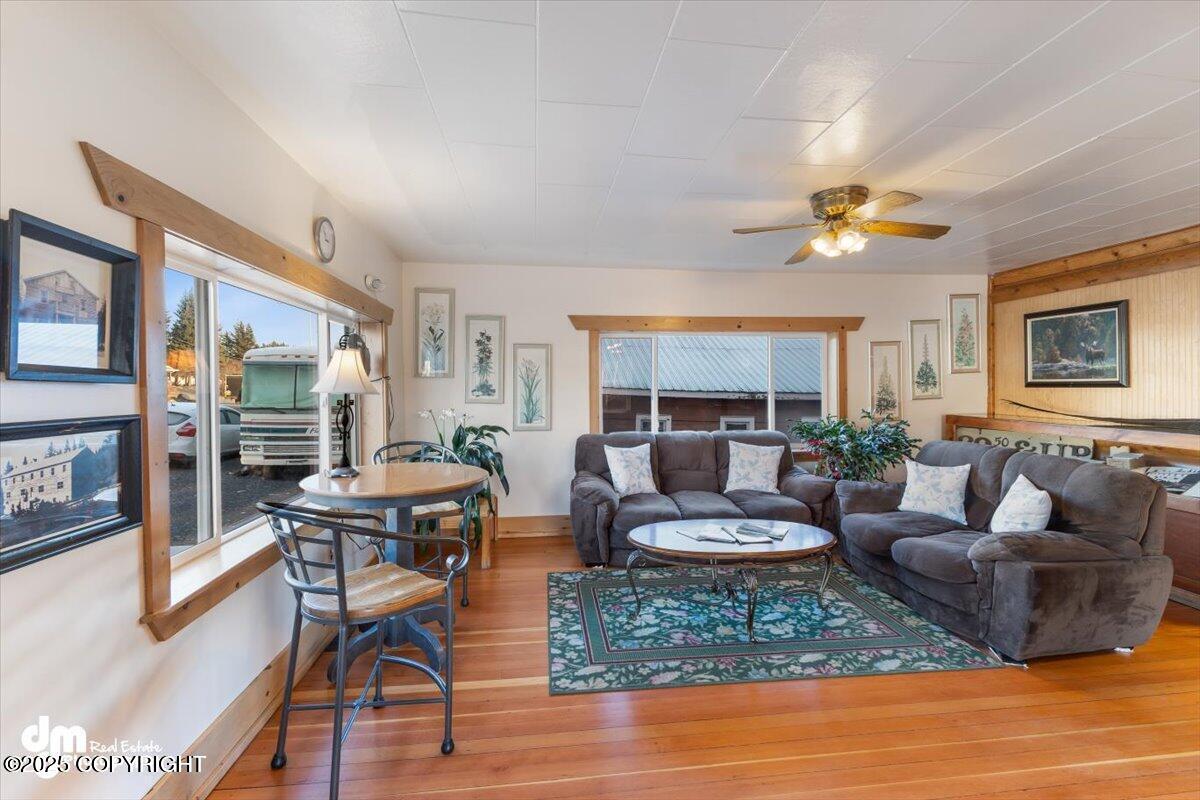 147 E Pioneer Avenue