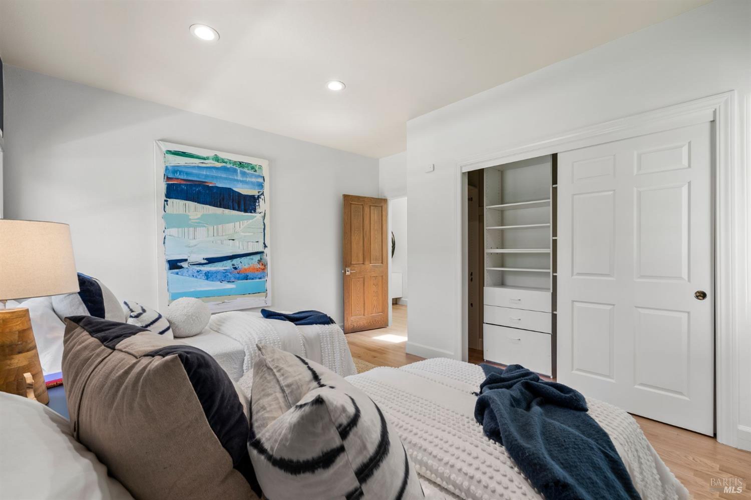 1 Golden Lily Place