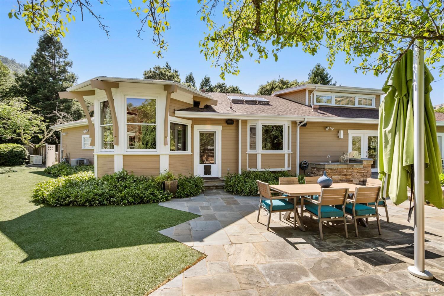 1 Golden Lily Place