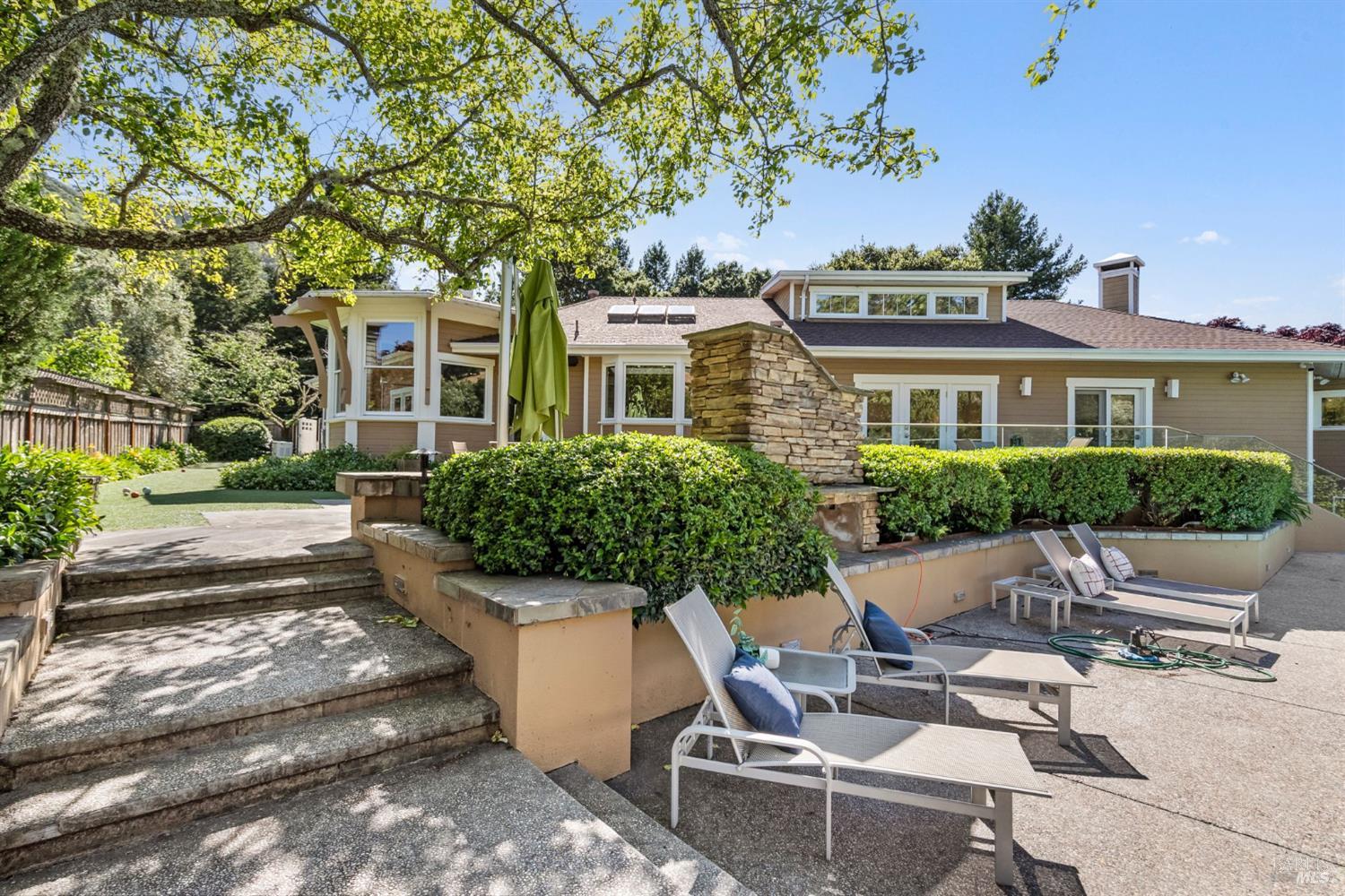 1 Golden Lily Place
