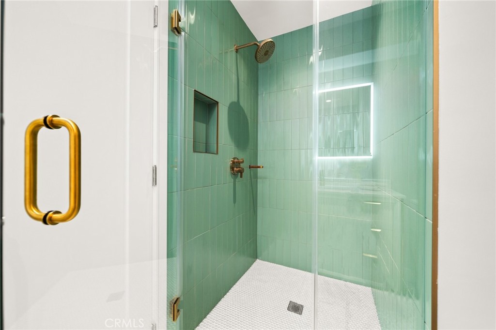 3221 Country Club Drive